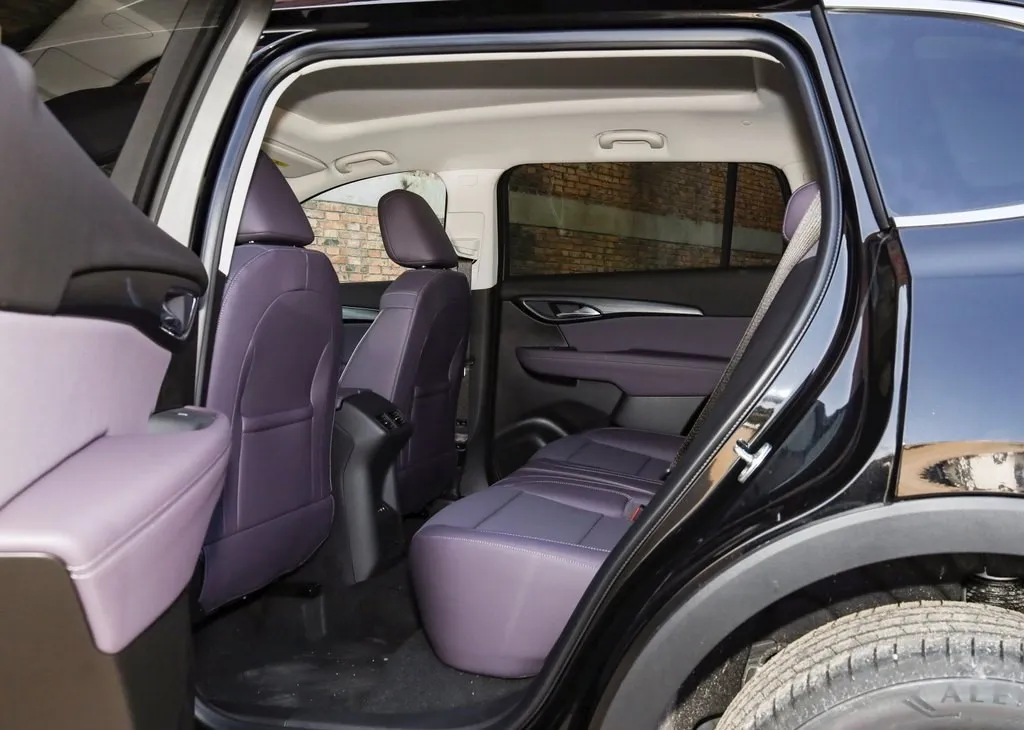 2026 Buick EnvisionPlus 2.0T 237HP L4 9AT,autocango,china used car exporter,china ev exporter,chinese used car exporter,chinese used ev exporter