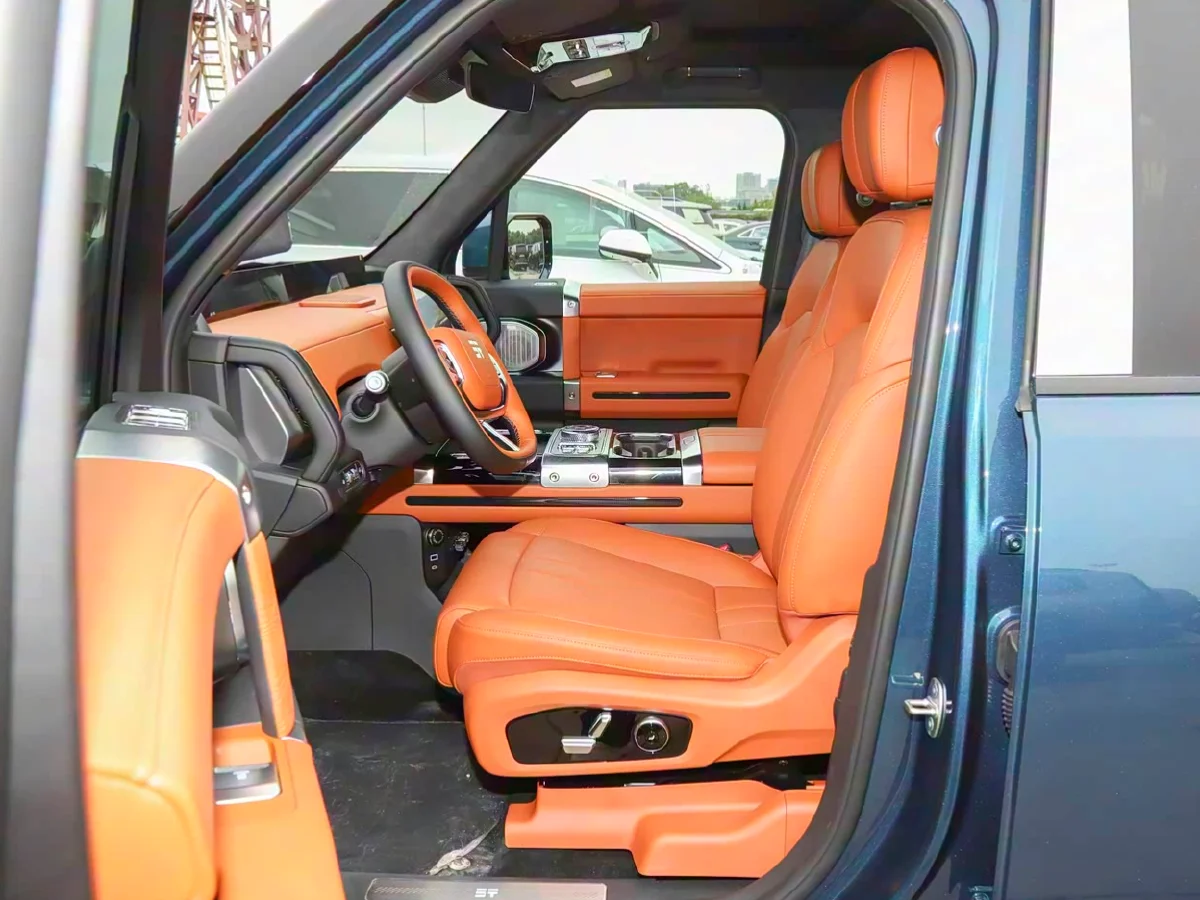 2025 Jetour Zongheng G700 2.0T 211HP L4 2DHT PHEV