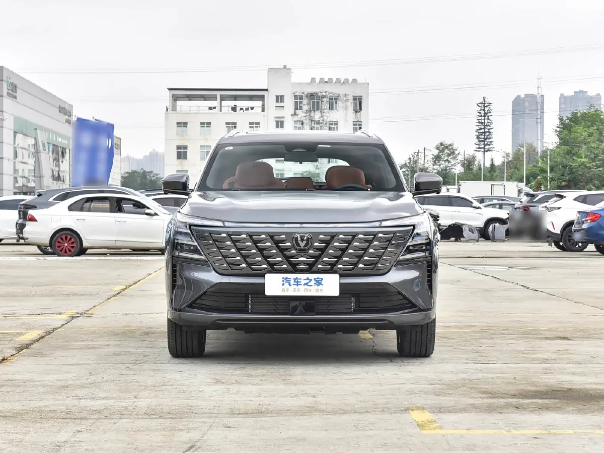 2025 ChangAn CS75 Plus 2.0T 233HP L4 8AT,autocango,china used car exporter,china ev exporter,chinese used car exporter,chinese used ev exporter