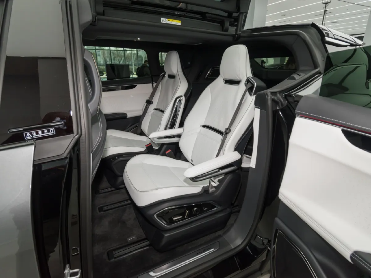 HiPhi X,autocango,china used car exporter,china ev exporter,chinese used car exporter,chinese used ev exporter