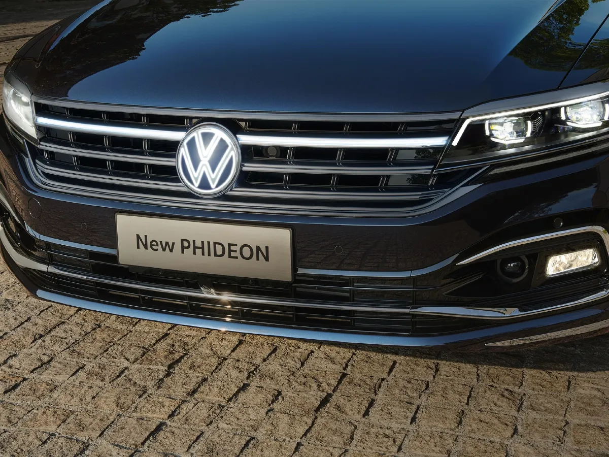 Volkswagen Phideon,autocango,china used car exporter,china ev exporter,chinese used car exporter,chinese used ev exporter