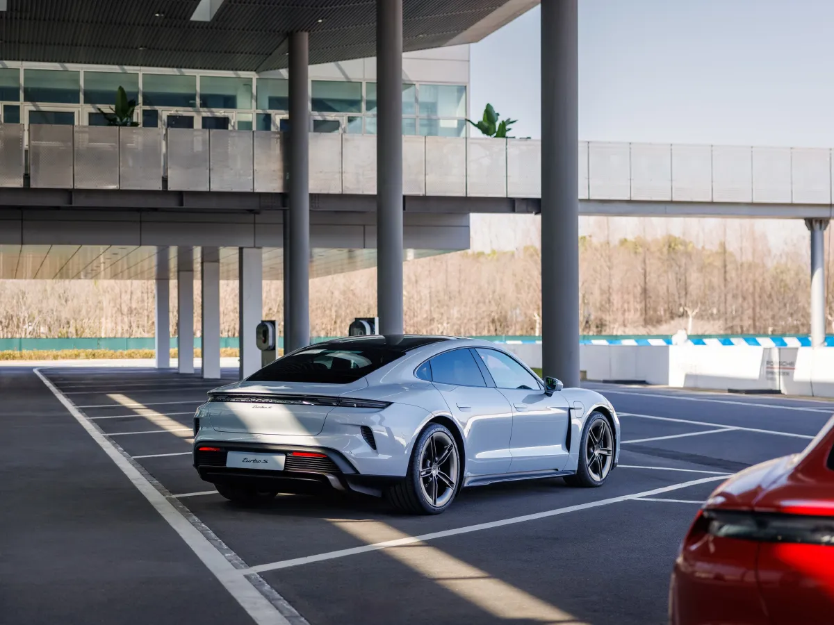 Porsche Taycan,autocango,china used car exporter,china ev exporter,chinese used car exporter,chinese used ev exporter Porsche Taycan,autocango,china used car exporter,china ev exporter,chinese used car exporter,chinese used ev exporter