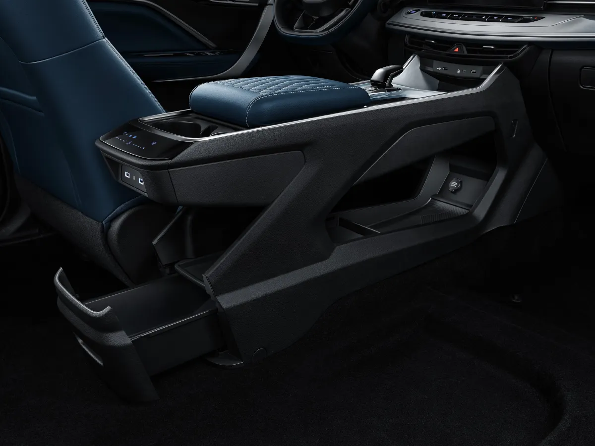 Geely JiaJi,autocango,china used car exporter,china ev exporter,chinese used car exporter,chinese used ev exporter