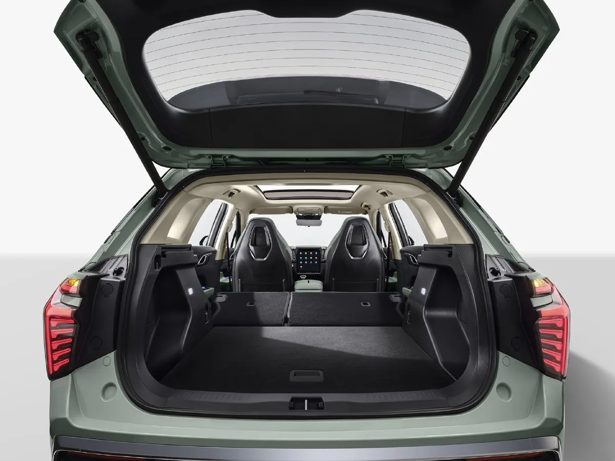 HongQi HS3,autocango,china used car exporter,china ev exporter,chinese used car exporter,chinese used ev exporter