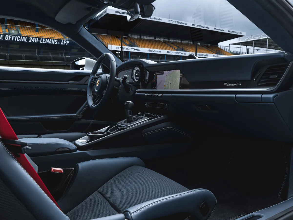 Porsche 911,autocango,china used car exporter,china ev exporter,chinese used car exporter,chinese used ev exporter