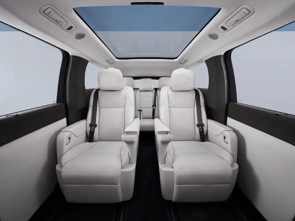 Li MEGA,autocango,china used car exporter,china ev exporter,chinese used car exporter,chinese used ev exporter