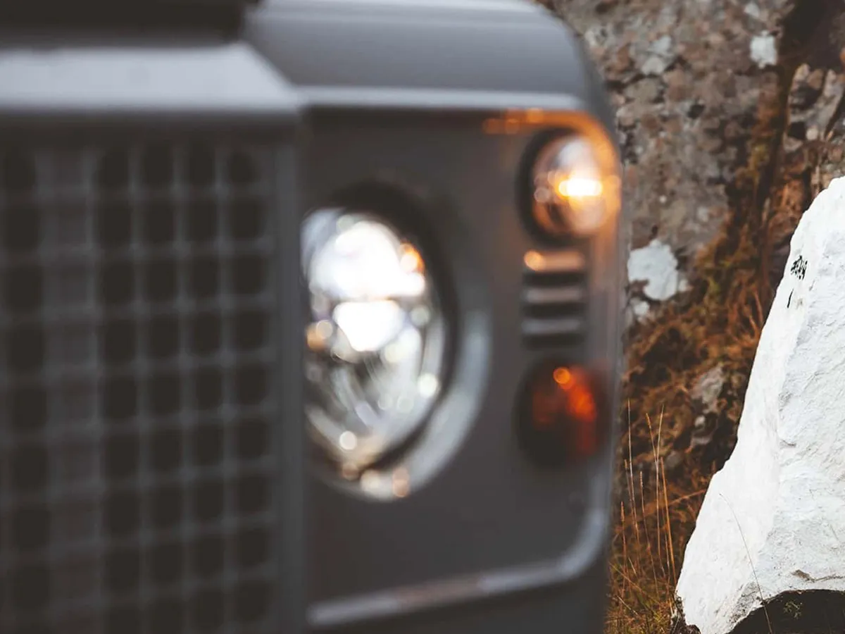 Land Rover Defender,autocango,china used car exporter,china ev exporter,chinese used car exporter,chinese used ev exporter