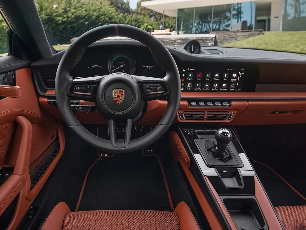 Porsche 911,autocango,china used car exporter,china ev exporter,chinese used car exporter,chinese used ev exporter