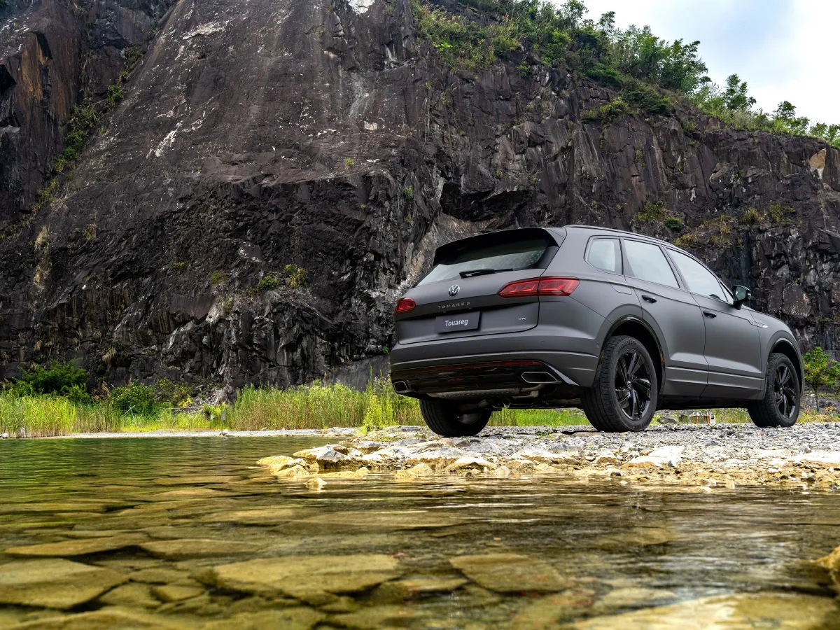 Volkswagen Touareg,autocango,china used car exporter,china ev exporter,chinese used car exporter,chinese used ev exporter