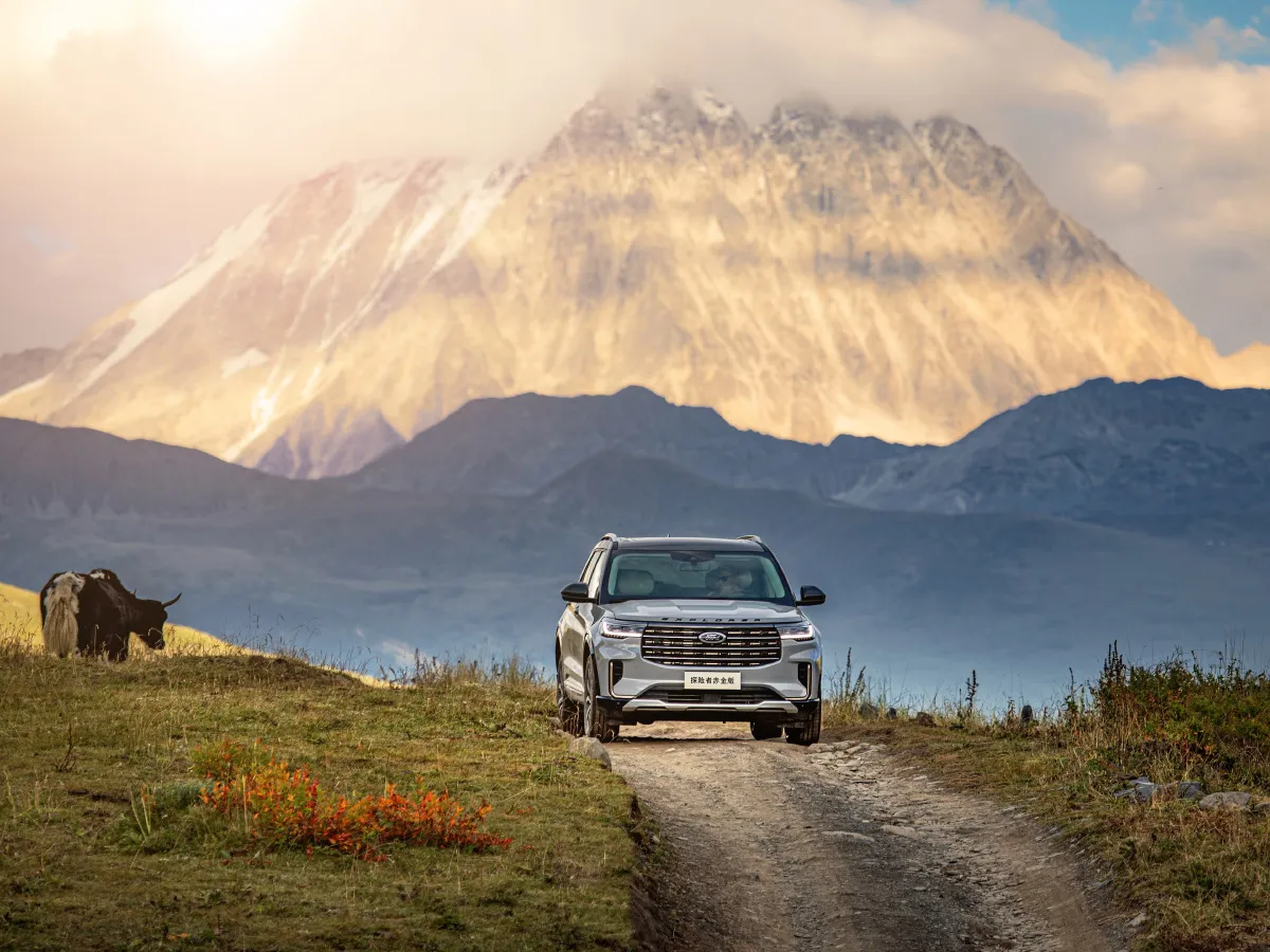 Ford Explorer,autocango,china used car exporter,china ev exporter,chinese used car exporter,chinese used ev exporter