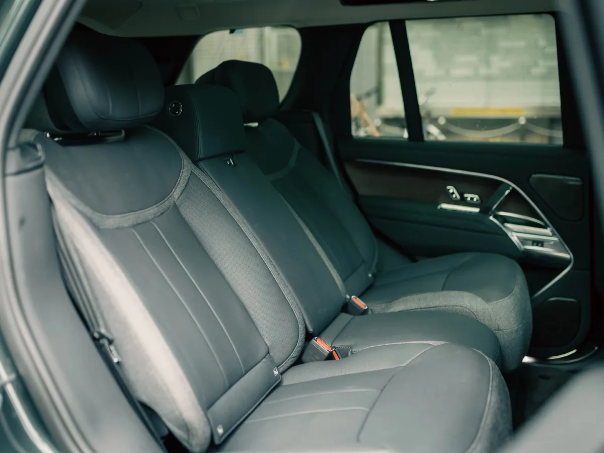 Land Rover Range Rover,autocango,china used car exporter,china ev exporter,chinese used car exporter,chinese used ev exporter