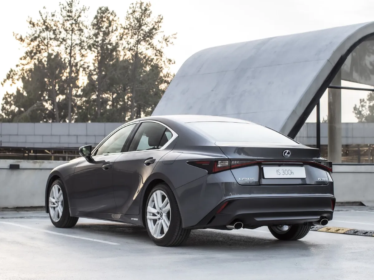 Lexus IS,autocango,china used car exporter,china ev exporter,chinese used car exporter,chinese used ev exporter