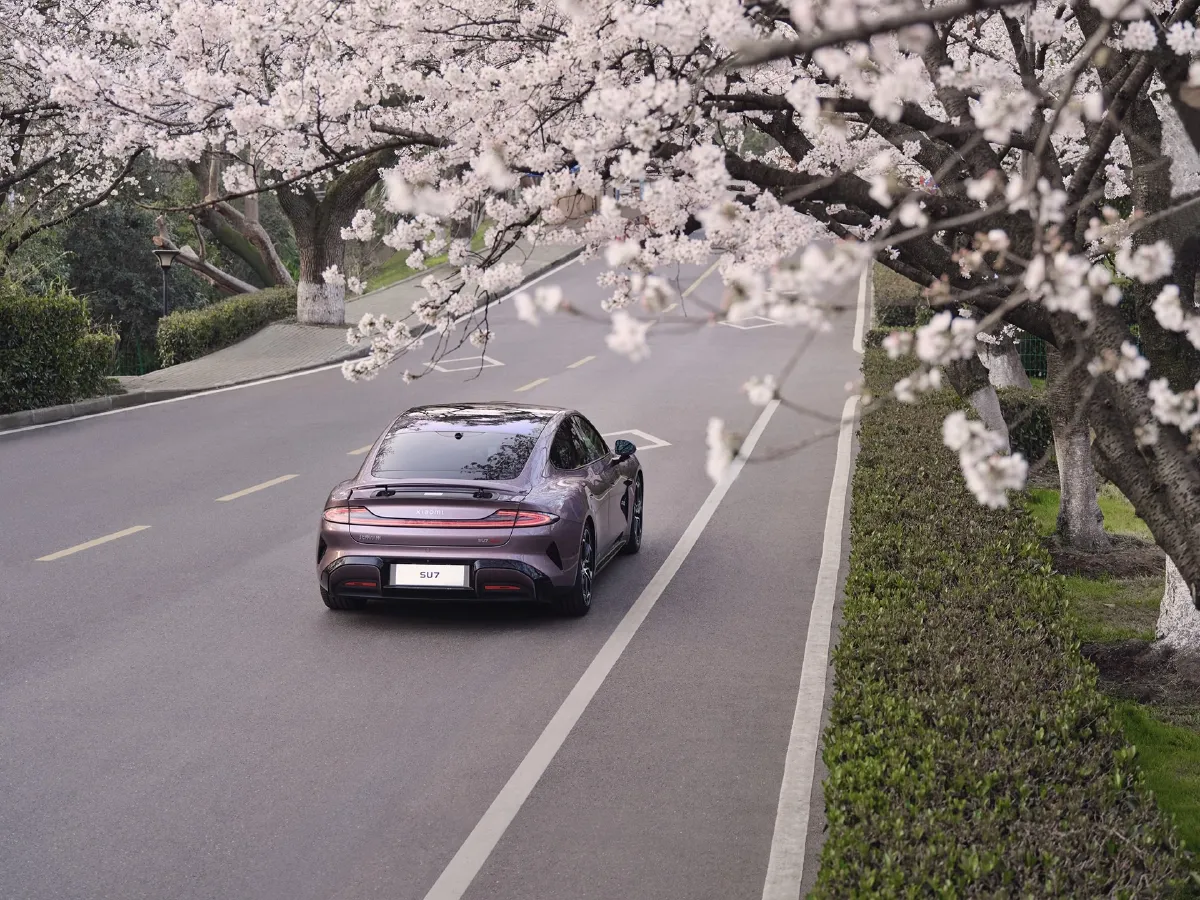 MI SU7,autocango,china used car exporter,china ev exporter,chinese used car exporter,chinese used ev exporter