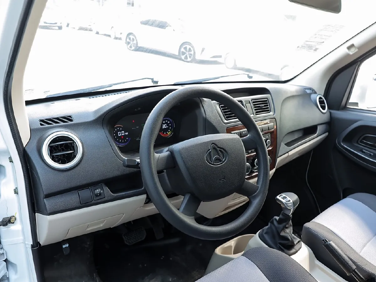 ChangAn Kaicene RuiXing EM80,autocango,china used car exporter,china ev exporter,chinese used car exporter,chinese used ev exporter