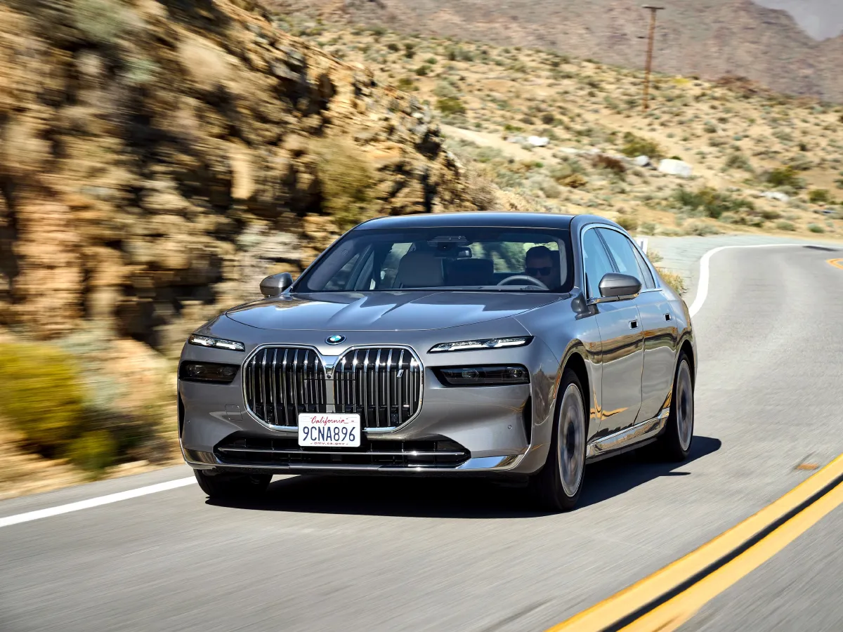 BMW i7,autocango,china used car exporter,china ev exporter,chinese used car exporter,chinese used ev exporter