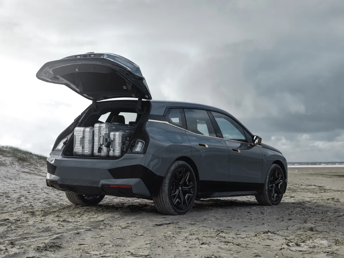 BMW iX,autocango,china used car exporter,china ev exporter,chinese used car exporter,chinese used ev exporter