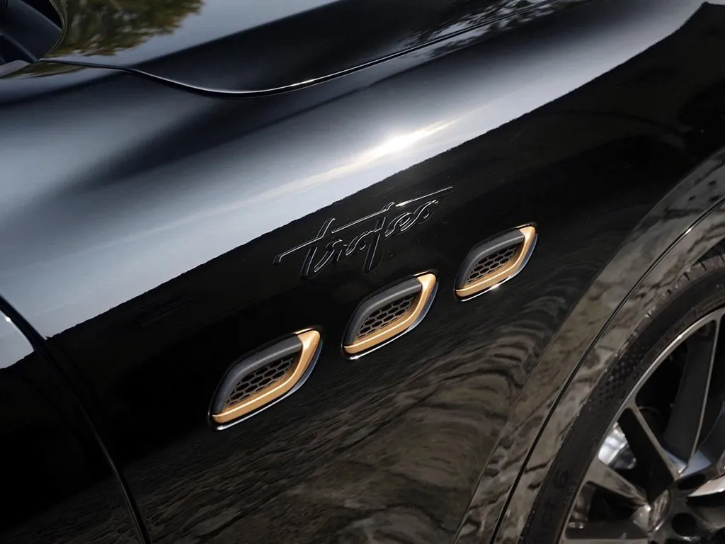 Maserati Levante,autocango,china used car exporter,china ev exporter,chinese used car exporter,chinese used ev exporter