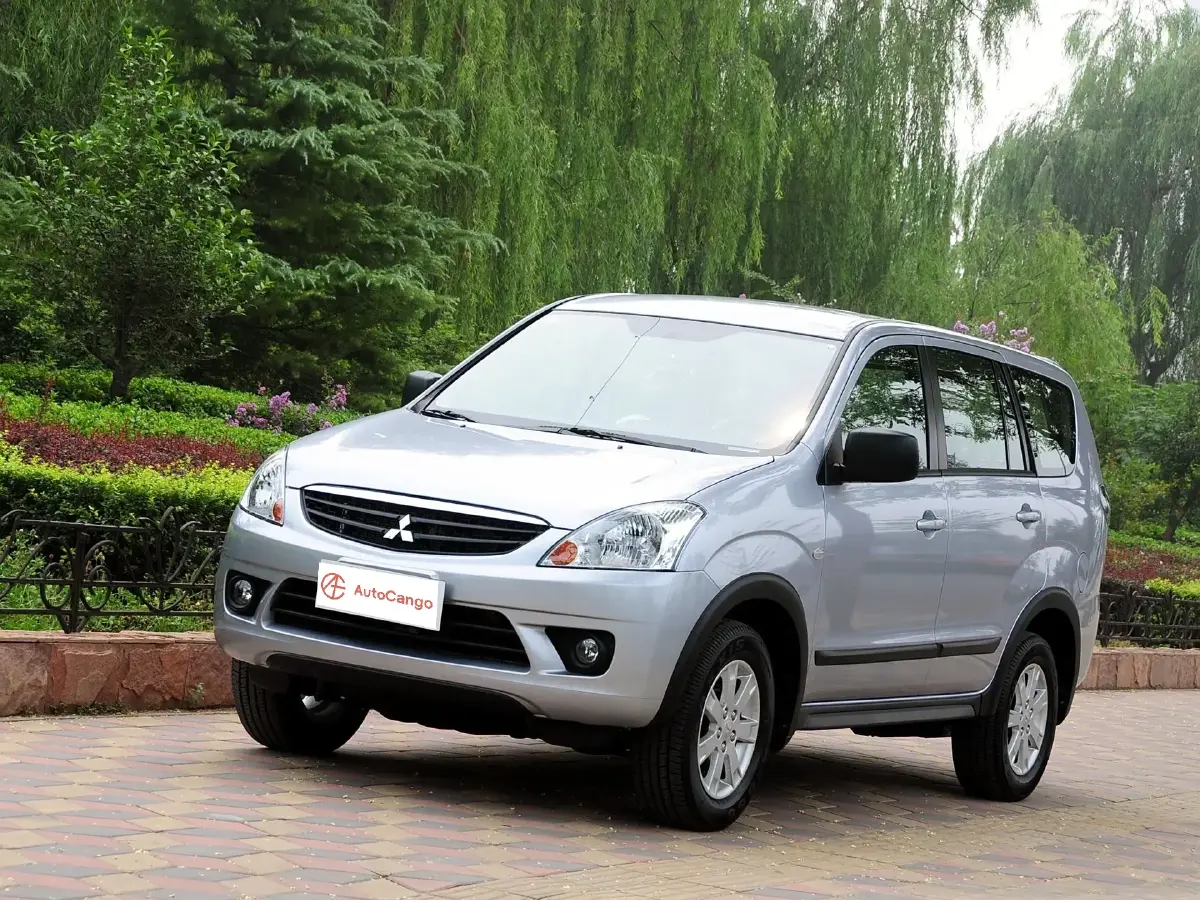 2010 Mitsubishi Zinger 2.0L 170HP L4 5MT