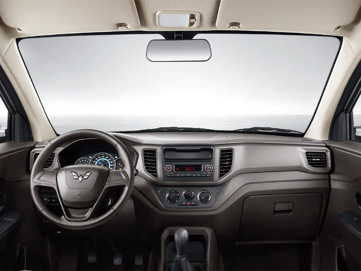 WuLing HongGuang V,autocango,china used car exporter,china ev exporter,chinese used car exporter,chinese used ev exporter