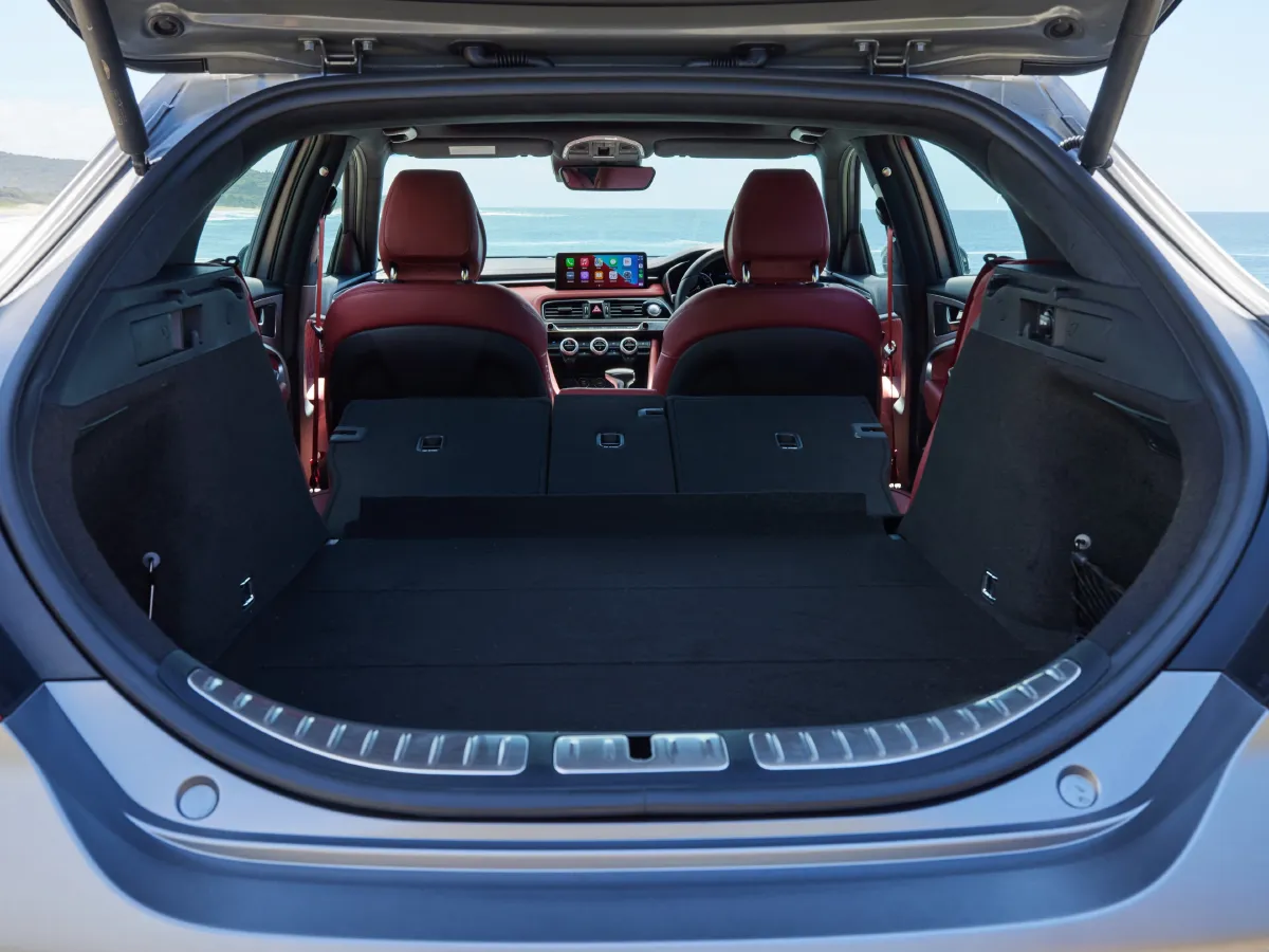 Genesis G70,autocango,china used car exporter,china ev exporter,chinese used car exporter,chinese used ev exporter