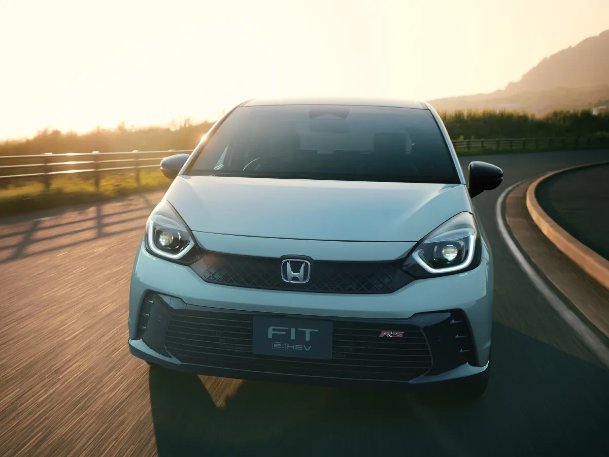 2013 Honda Fit 1.3L 88HP L4 CVT Hybrid,autocango,china used car exporter,china ev exporter,chinese used car exporter,chinese used ev exporter