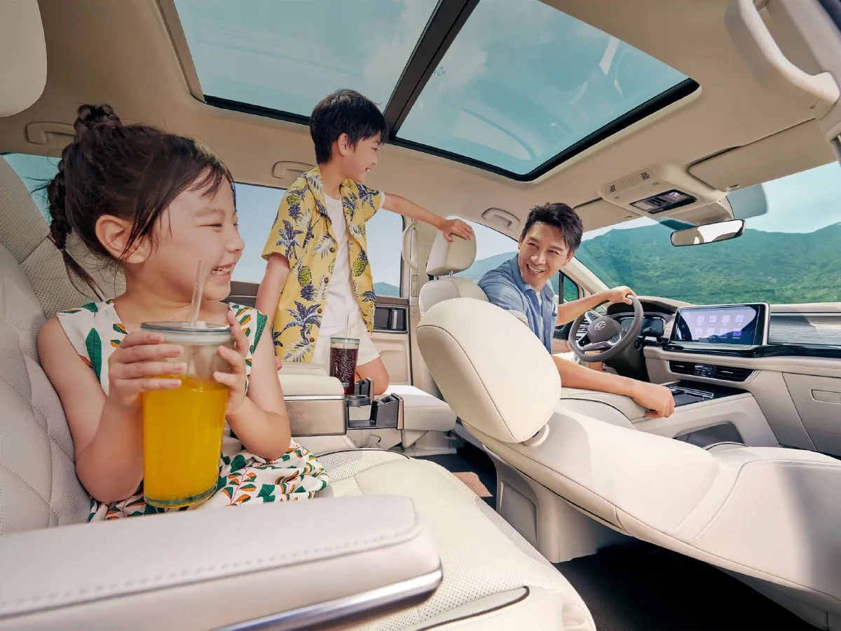 Volkswagen Viloran,autocango,china used car exporter,china ev exporter,chinese used car exporter,chinese used ev exporter