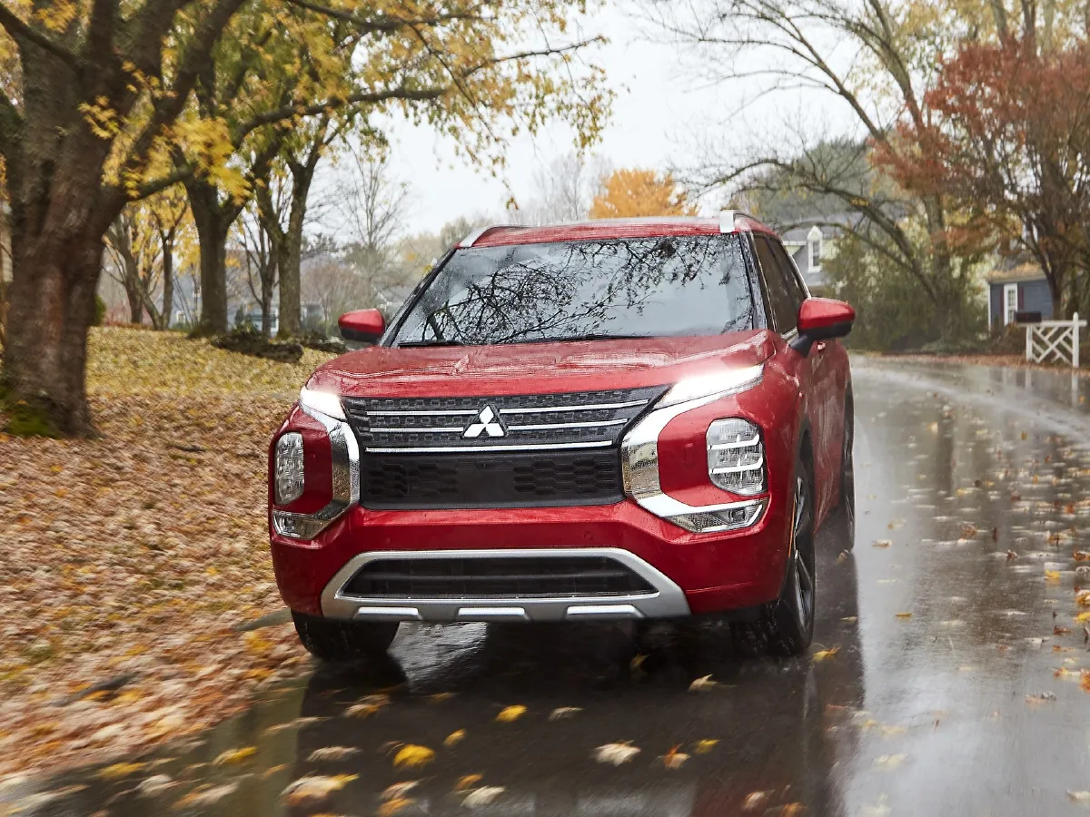 Mitsubishi Outlander,autocango,china used car exporter,china ev exporter,chinese used car exporter,chinese used ev exporter