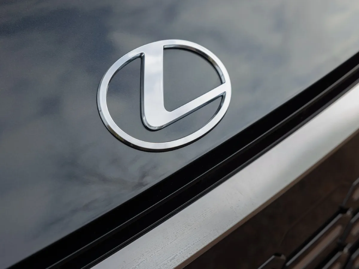 Lexus LM,autocango,china used car exporter,china ev exporter,chinese used car exporter,chinese used ev exporter