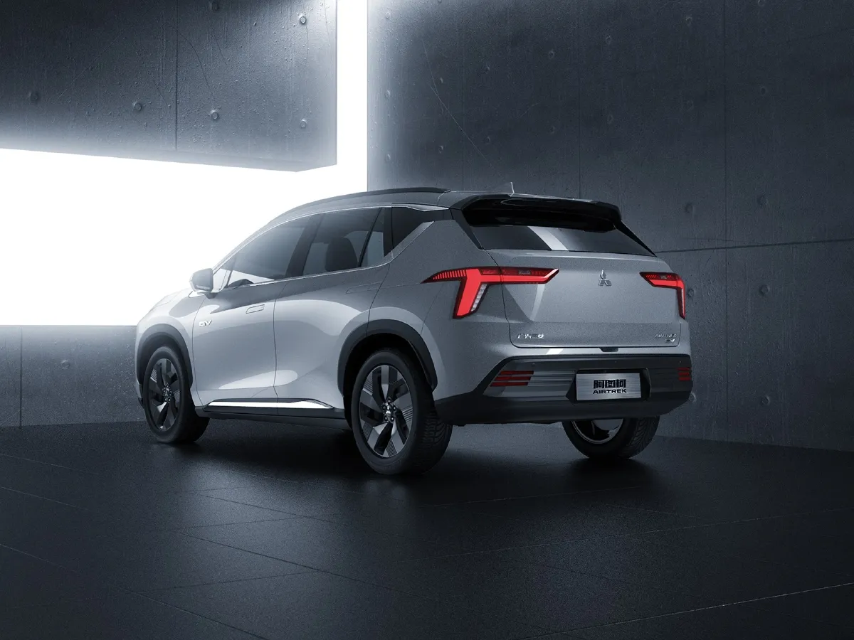 Mitsubishi Airtrek,autocango,china used car exporter,china ev exporter,chinese used car exporter,chinese used ev exporter