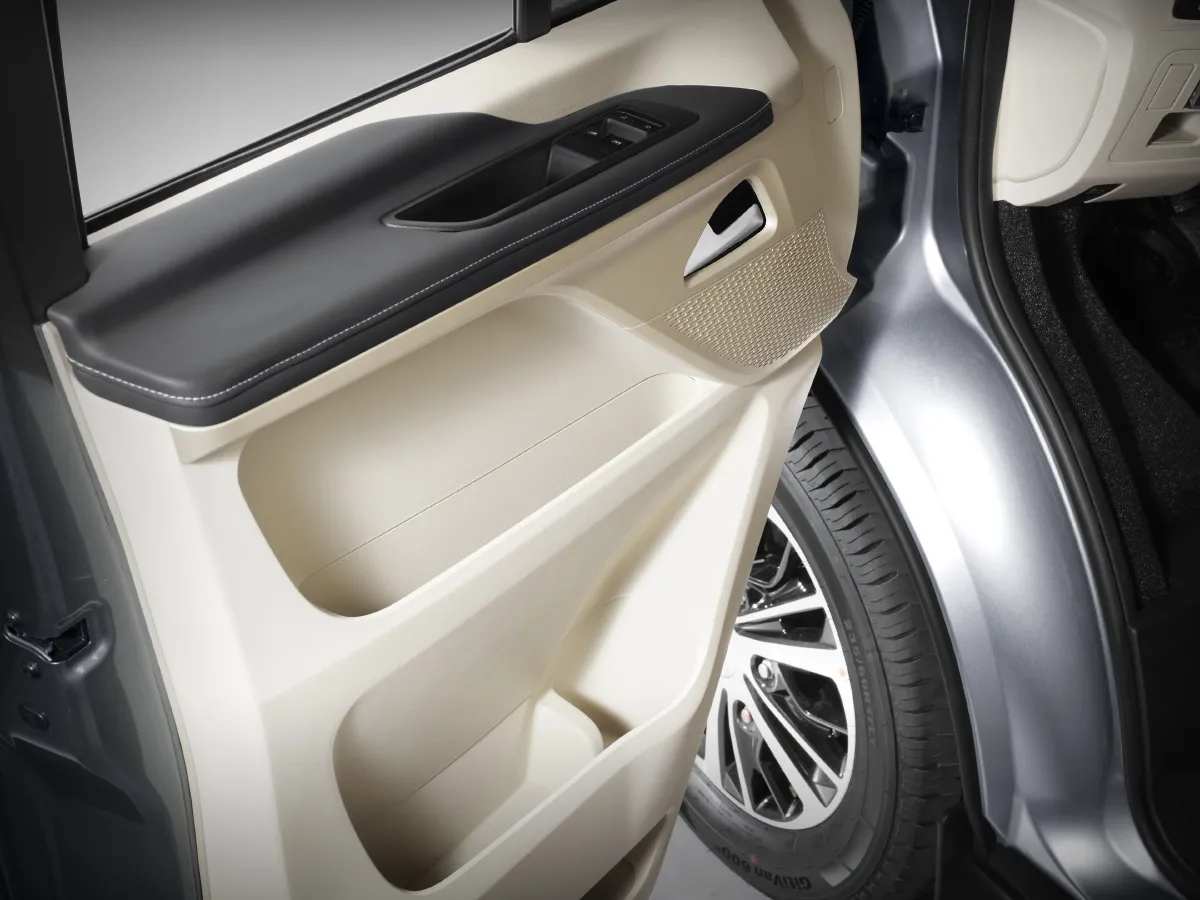 Iveco JuXing,autocango,china used car exporter,china ev exporter,chinese used car exporter,chinese used ev exporter