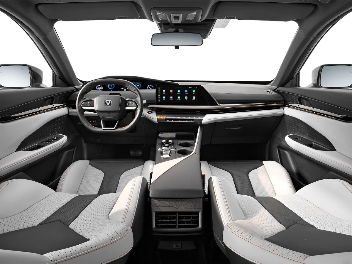 ChangAn UNI-V,autocango,china used car exporter,china ev exporter,chinese used car exporter,chinese used ev exporter