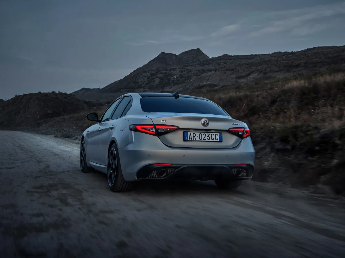 Alfa Romeo Giulia,autocango,china used car exporter,china ev exporter,chinese used car exporter,chinese used ev exporter