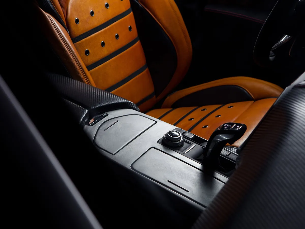 Maserati Ghibli,autocango,china used car exporter,china ev exporter,chinese used car exporter,chinese used ev exporter