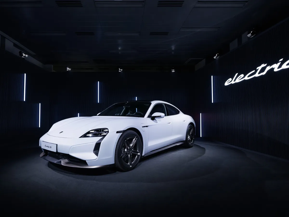 Porsche Taycan,autocango,china used car exporter,china ev exporter,chinese used car exporter,chinese used ev exporter Porsche Taycan,autocango,china used car exporter,china ev exporter,chinese used car exporter,chinese used ev exporter