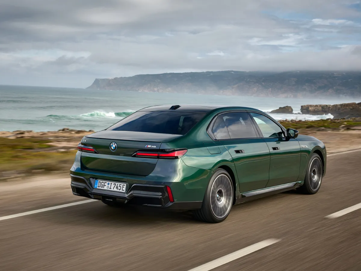 BMW i7,autocango,china used car exporter,china ev exporter,chinese used car exporter,chinese used ev exporter