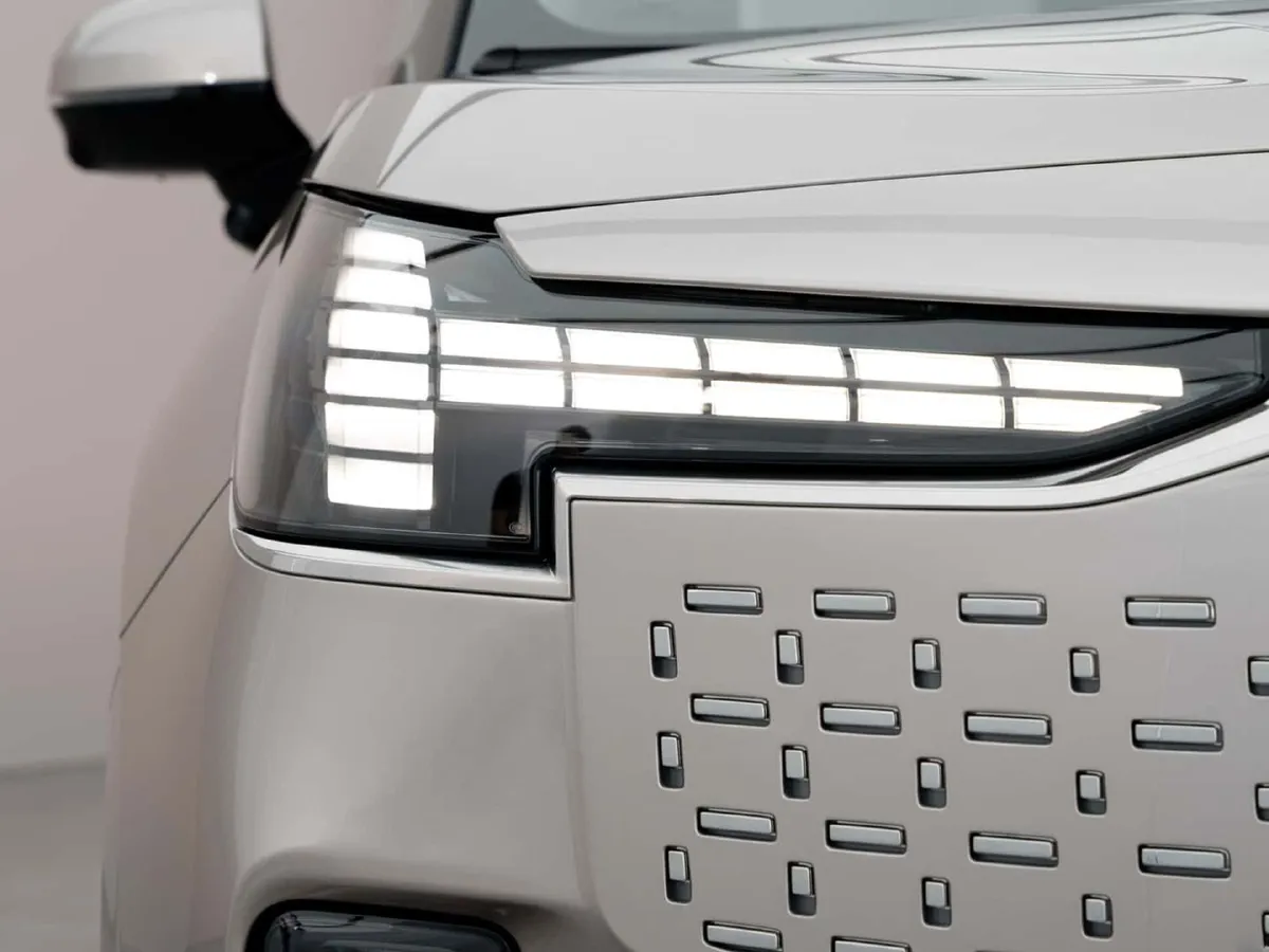 Volvo EM90,autocango,china used car exporter,china ev exporter,chinese used car exporter,chinese used ev exporter