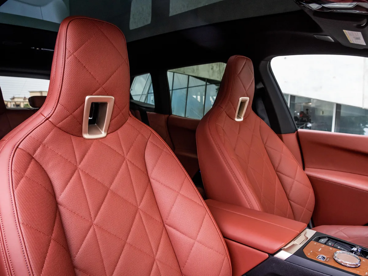 BMW iX,autocango,china used car exporter,china ev exporter,chinese used car exporter,chinese used ev exporter