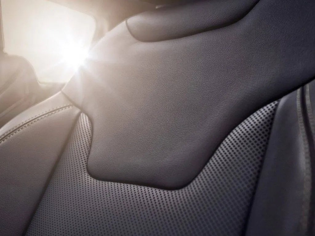 Jeep Grand Cherokee,autocango,china used car exporter,china ev exporter,chinese used car exporter,chinese used ev exporter