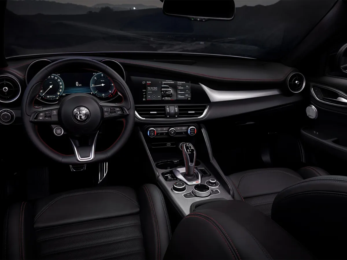 Alfa Romeo Giulia,autocango,china used car exporter,china ev exporter,chinese used car exporter,chinese used ev exporter