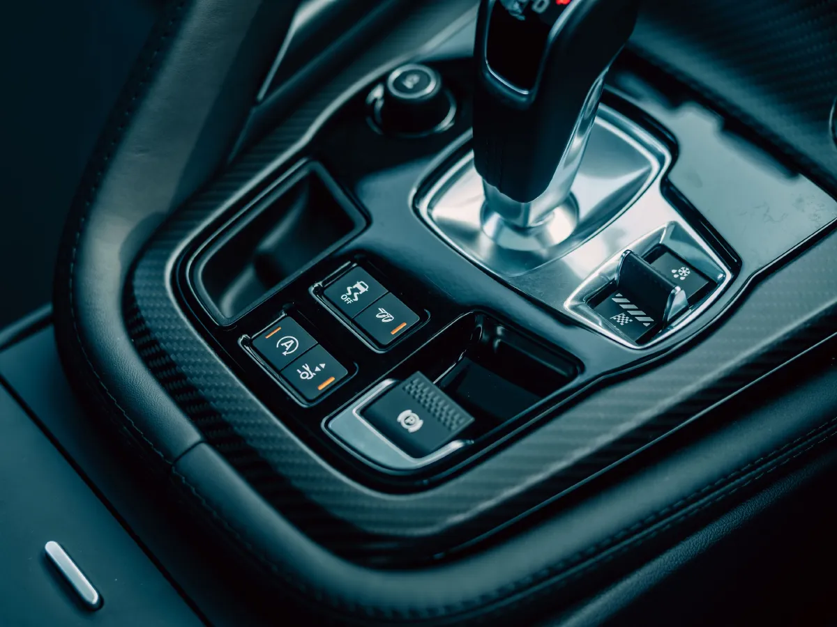 Jaguar F-TYPE,autocango,china used car exporter,china ev exporter,chinese used car exporter,chinese used ev exporter