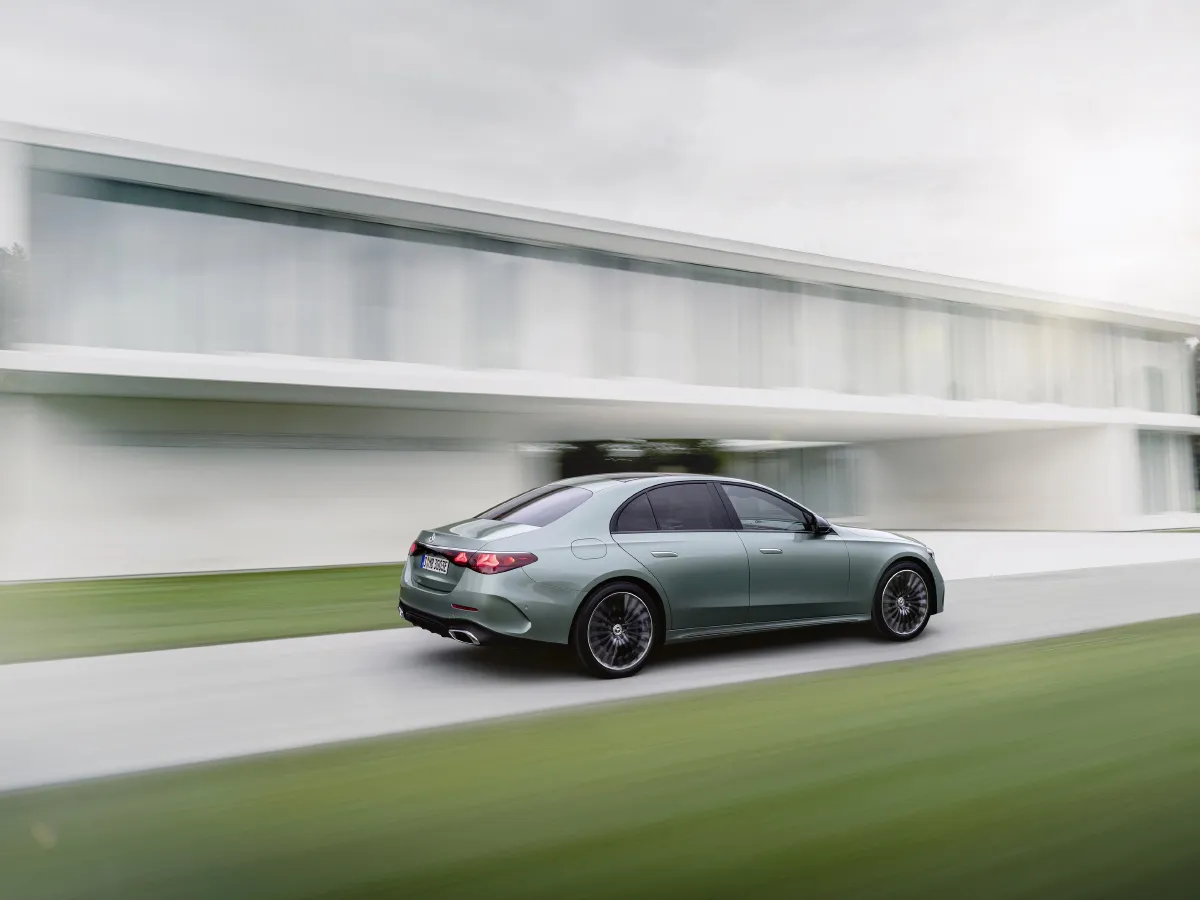 Mercedes-Benz E Class,autocango,china used car exporter,china ev exporter,chinese used car exporter,chinese used ev exporter