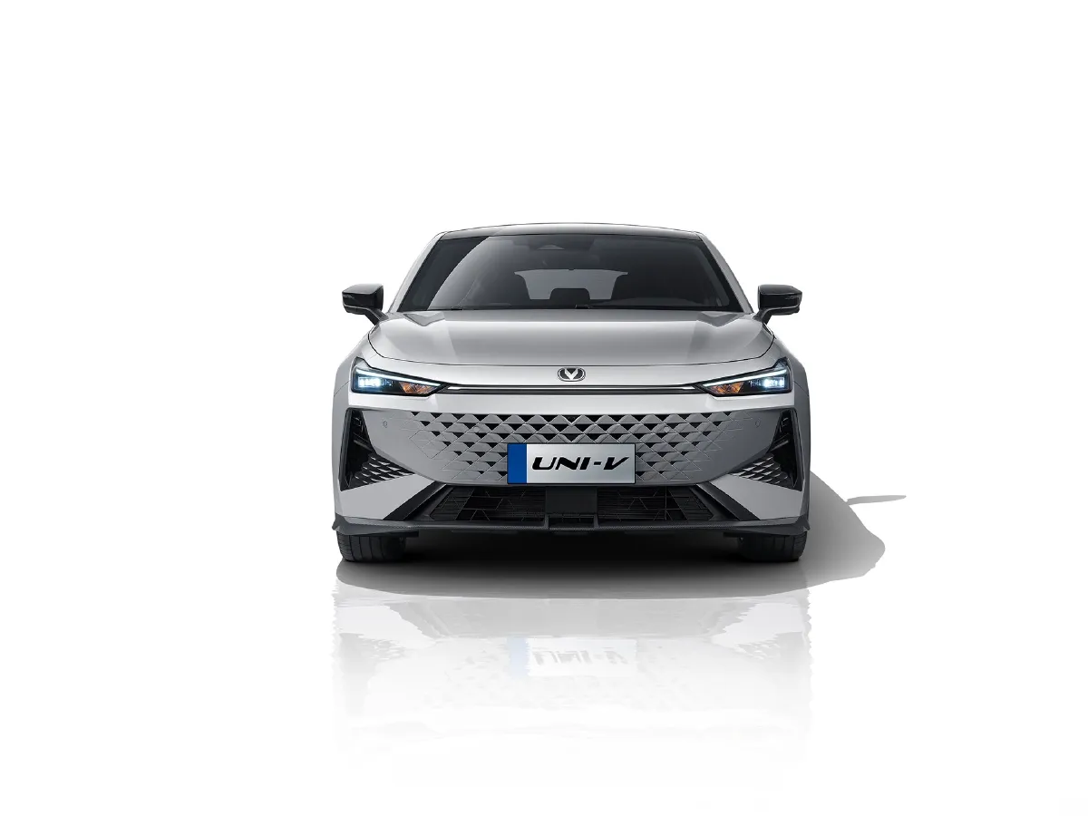 ChangAn UNI-V,autocango,china used car exporter,china ev exporter,chinese used car exporter,chinese used ev exporter