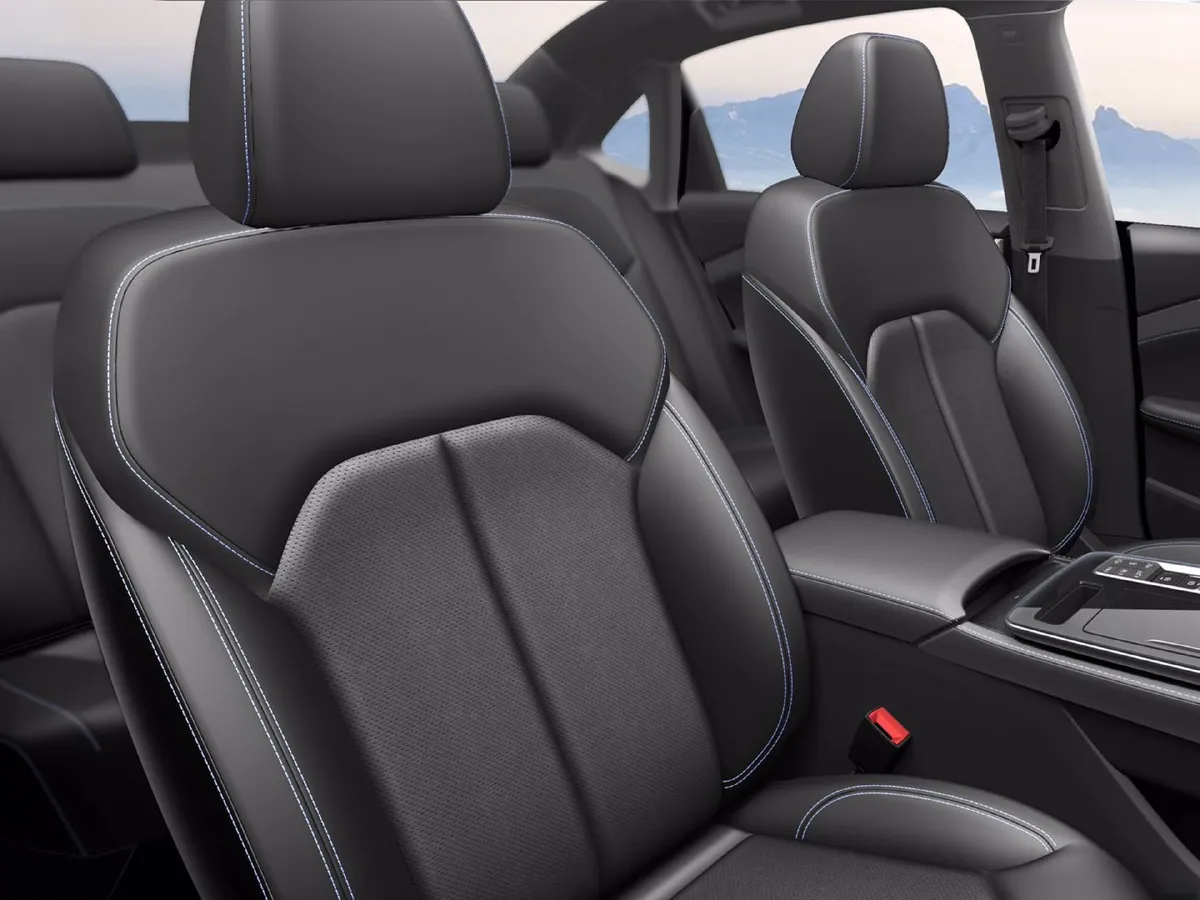 Roewe i6 MAX,autocango,china used car exporter,china ev exporter,chinese used car exporter,chinese used ev exporter