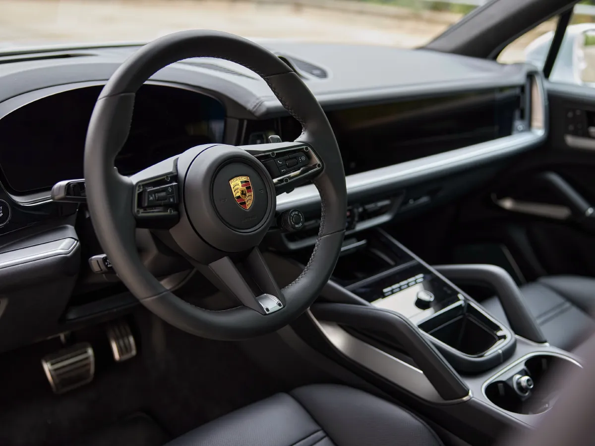 Porsche Cayenne,autocango,china used car exporter,china ev exporter,chinese used car exporter,chinese used ev exporter