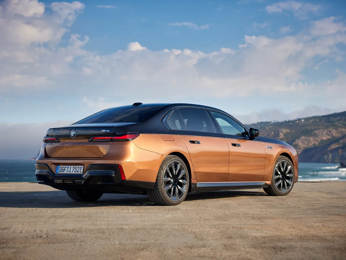 BMW i7,autocango,china used car exporter,china ev exporter,chinese used car exporter,chinese used ev exporter