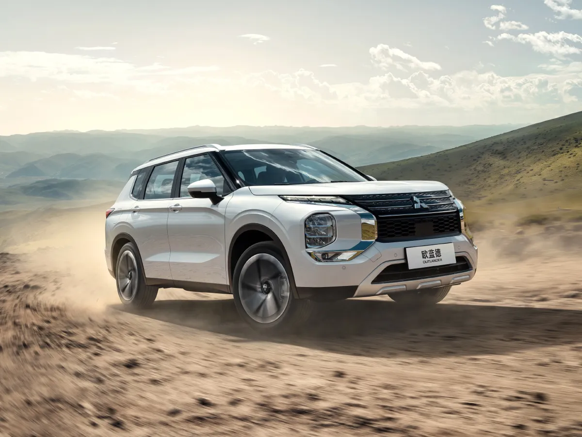 Mitsubishi Outlander,autocango,china used car exporter,china ev exporter,chinese used car exporter,chinese used ev exporter