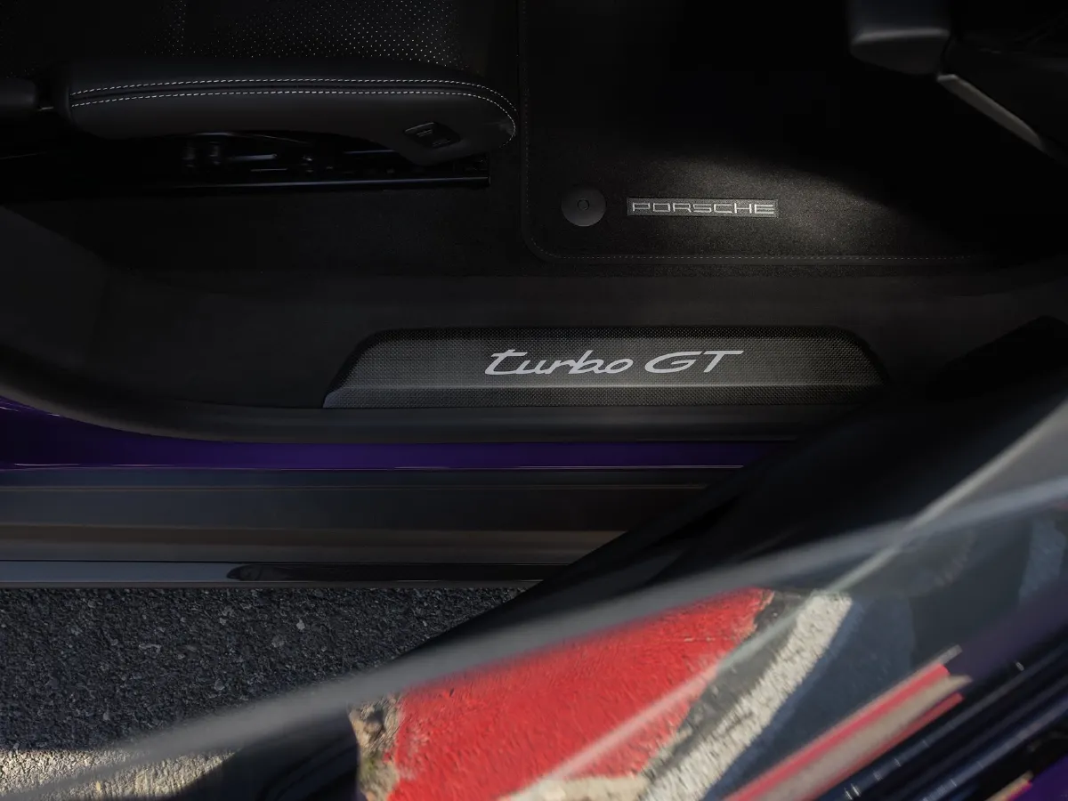 Porsche Taycan,autocango,china used car exporter,china ev exporter,chinese used car exporter,chinese used ev exporter Porsche Taycan,autocango,china used car exporter,china ev exporter,chinese used car exporter,chinese used ev exporter