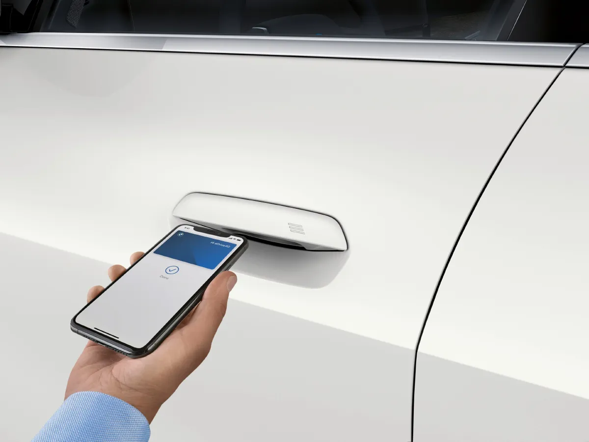 BMW i4,autocango,china used car exporter,china ev exporter,chinese used car exporter,chinese used ev exporter