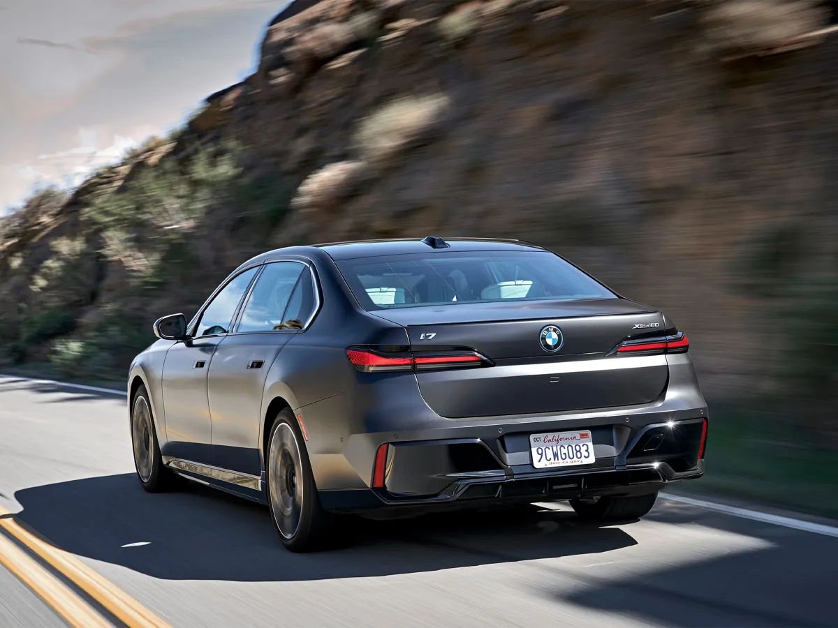 BMW i7,autocango,china used car exporter,china ev exporter,chinese used car exporter,chinese used ev exporter