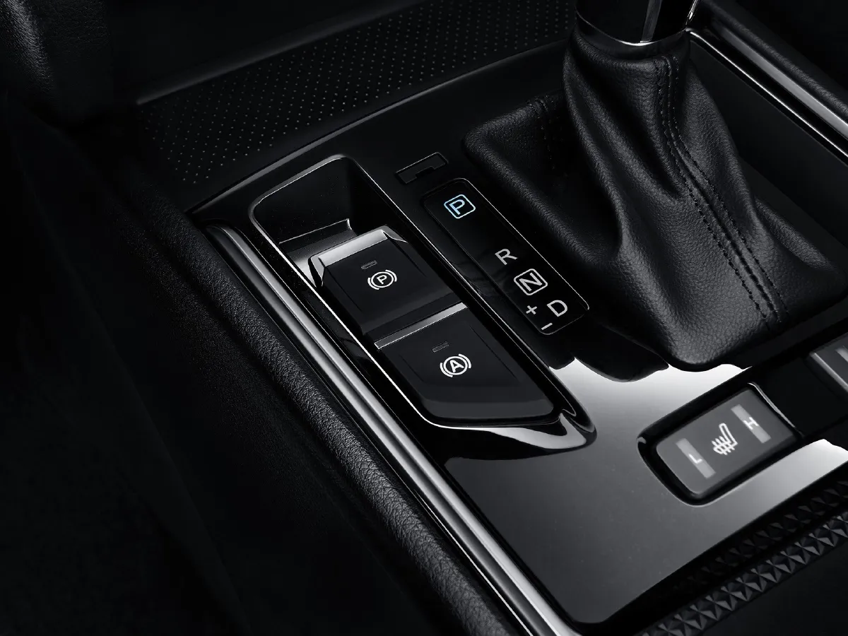 Venucia T90,autocango,china used car exporter,china ev exporter,chinese used car exporter,chinese used ev exporter